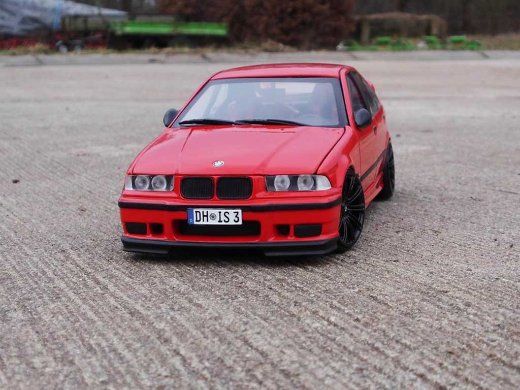 Bmw 318 tuning E36 is rood jantes M3 E92 et swap moteur M3 E36 1/18 Ut Models