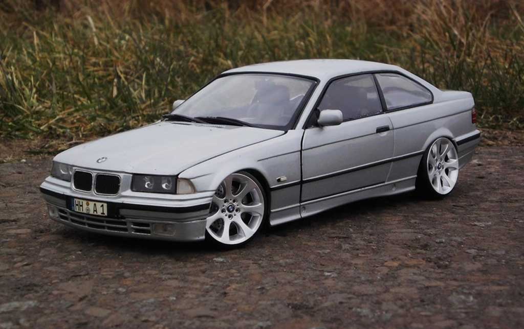 Bmw 325 coupe E36 E36 grijs jantes E90 1/18 Ut Models