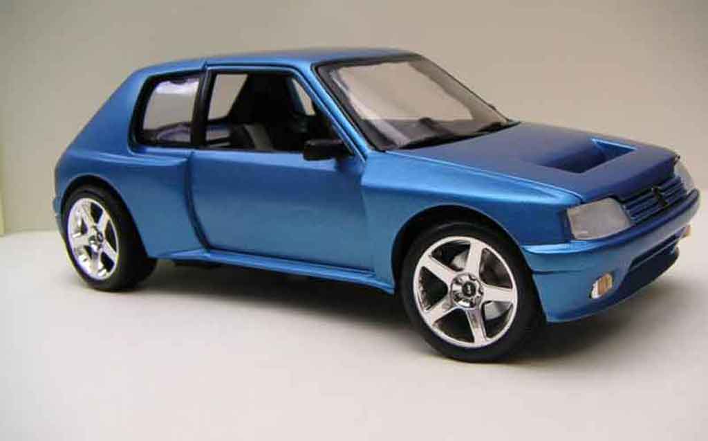 Peugeot 205 Turbo 16 1/18 Solido Turbo 16 blauw T16 modelauto