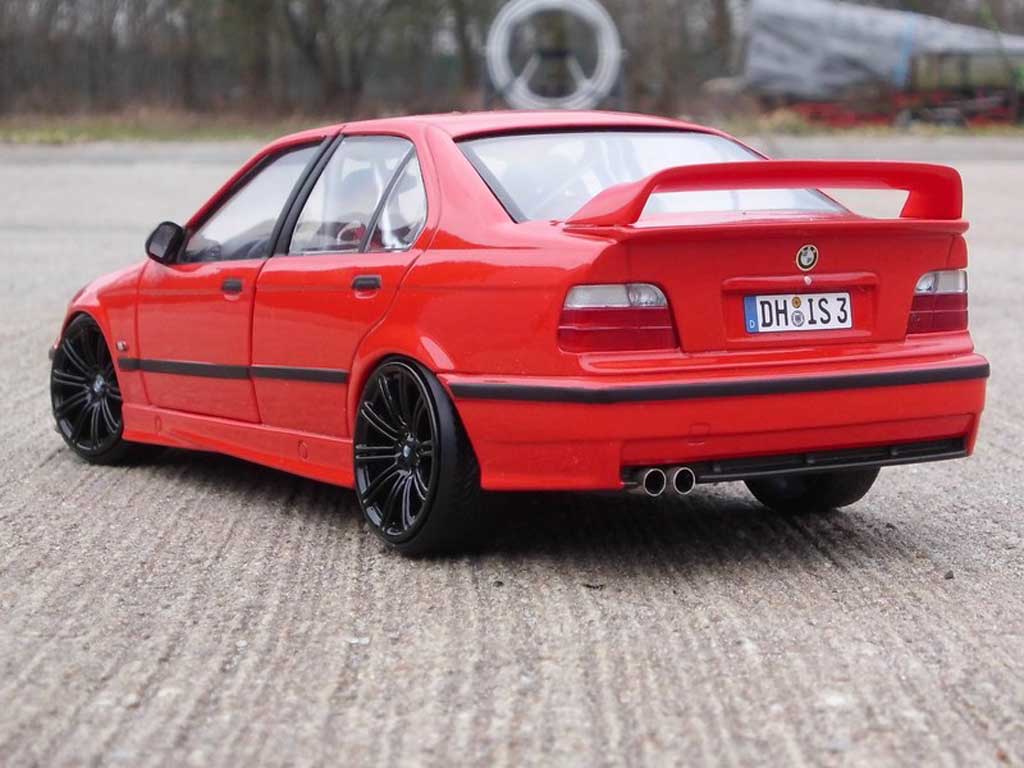 Bmw 318 E36 1/18 Ut Models E36 is rood jantes M3 E92 et swap moteur M3 E36 modelauto