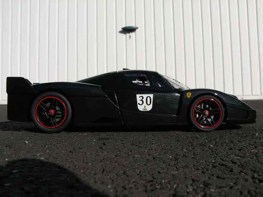 Ferrari Enzo FXX # 30 michael schumacher 1/18 Hot Wheels Elite