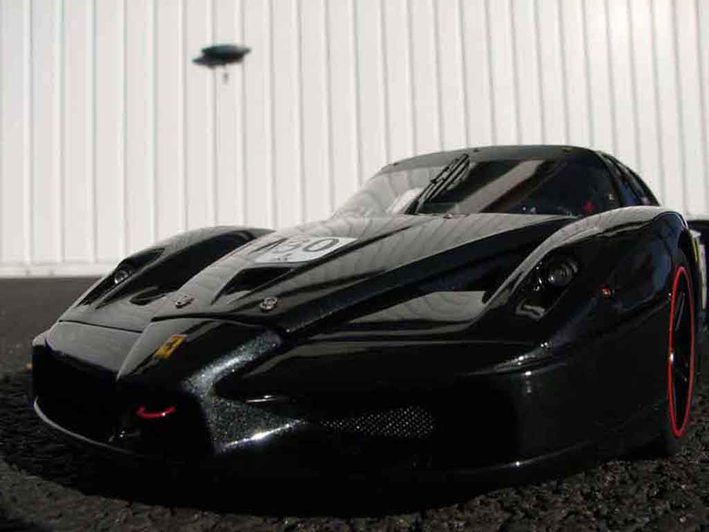Ferrari Enzo FXX # 30 michael schumacher 1/18 Hot Wheels Elite