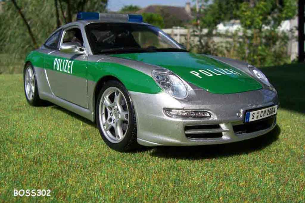 Porsche 911 Carrera politie / politie 1/18 Maisto