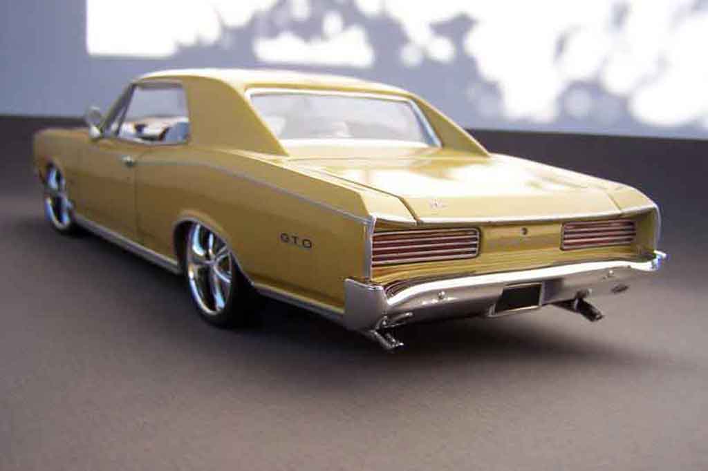 Pontiac GTO Base westcoast 1/18 Welly