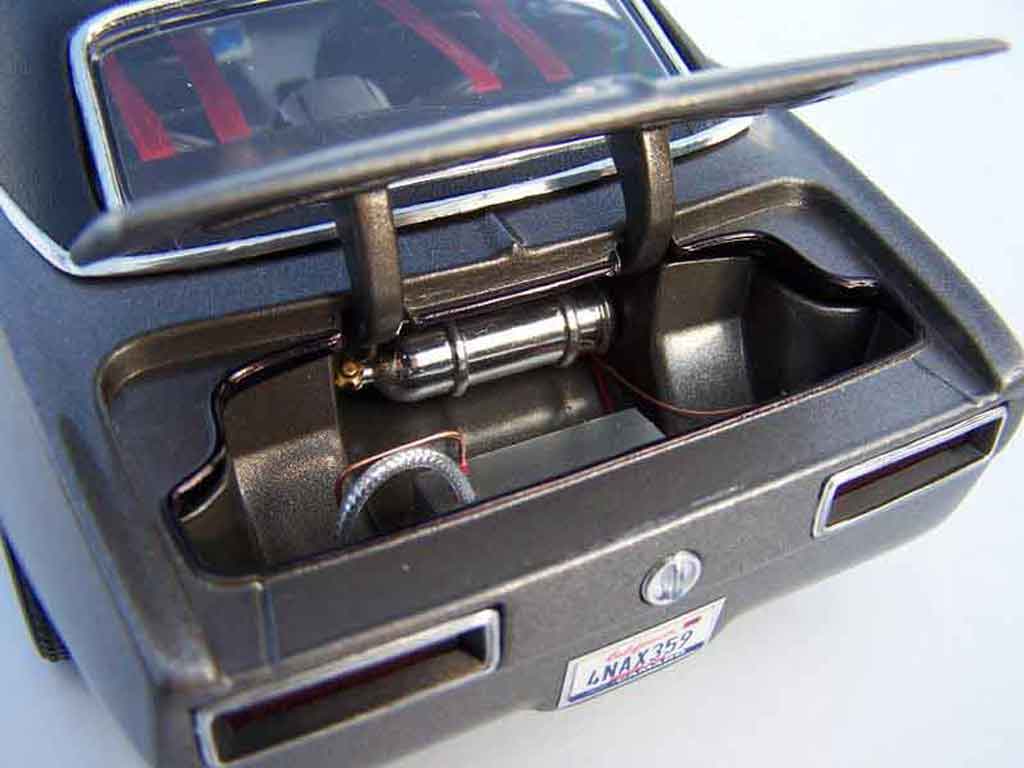 Chevrolet Camaro Z28 grijs 1967 1/18 Maisto