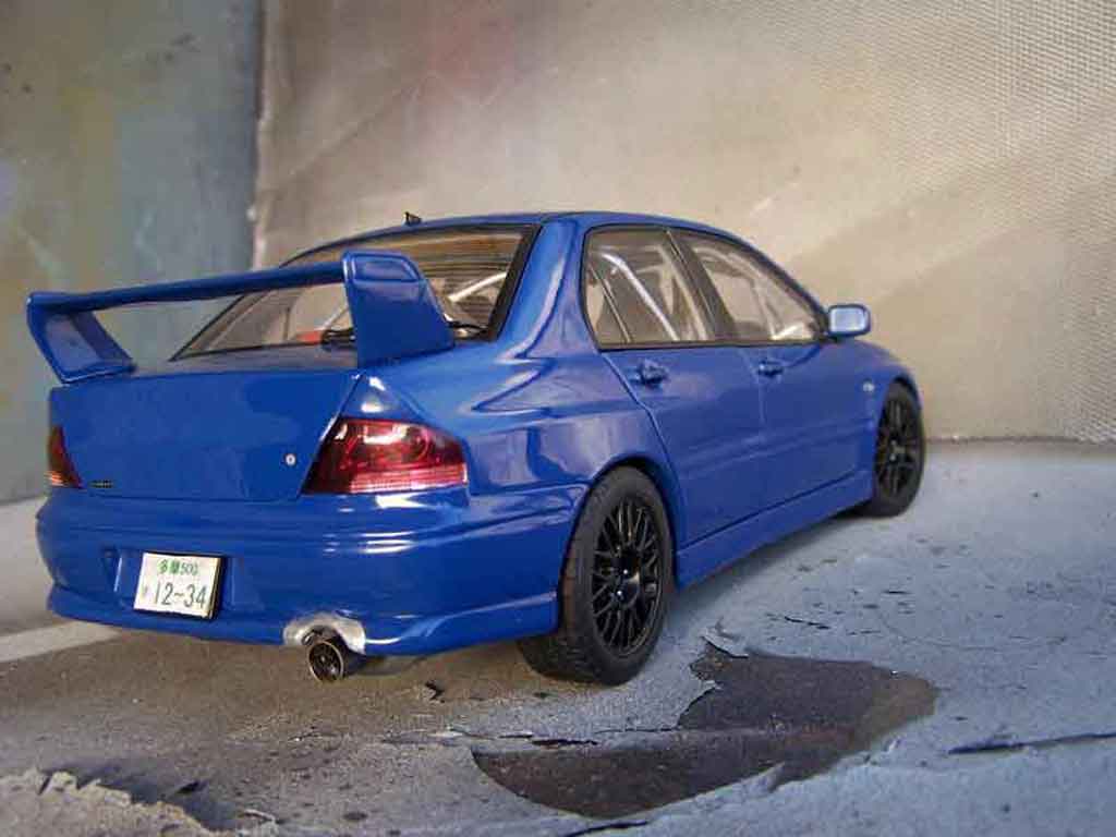 Mitsubishi Lancer Evolution VII jdm blauw 1/18 Autoart