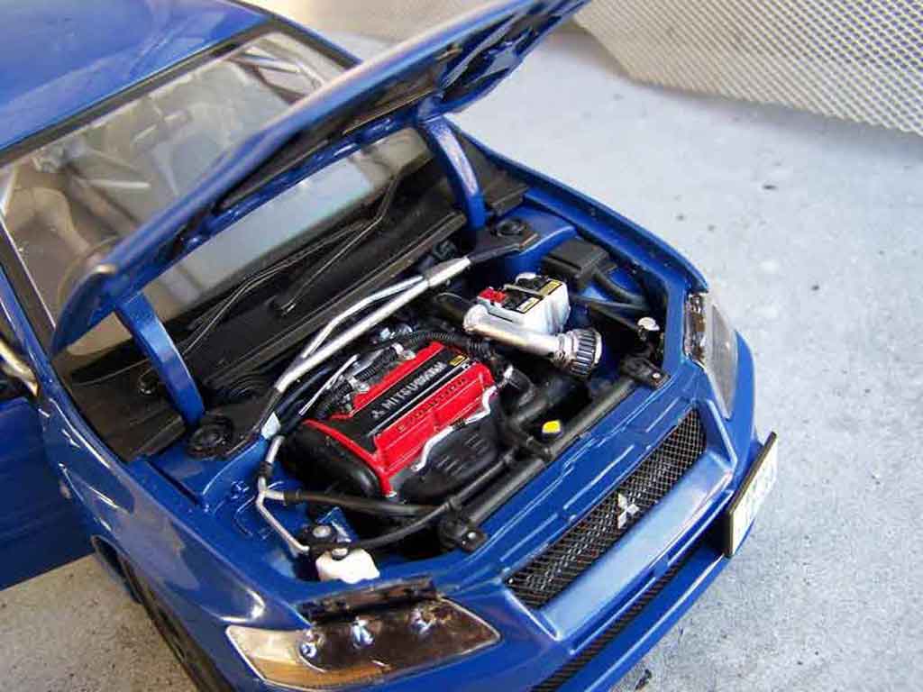 Mitsubishi Lancer Evolution VII jdm blauw 1/18 Autoart