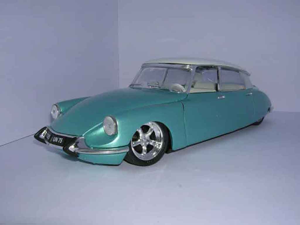 Citroen DS 19 1/18 Solido 19 sema show modelauto