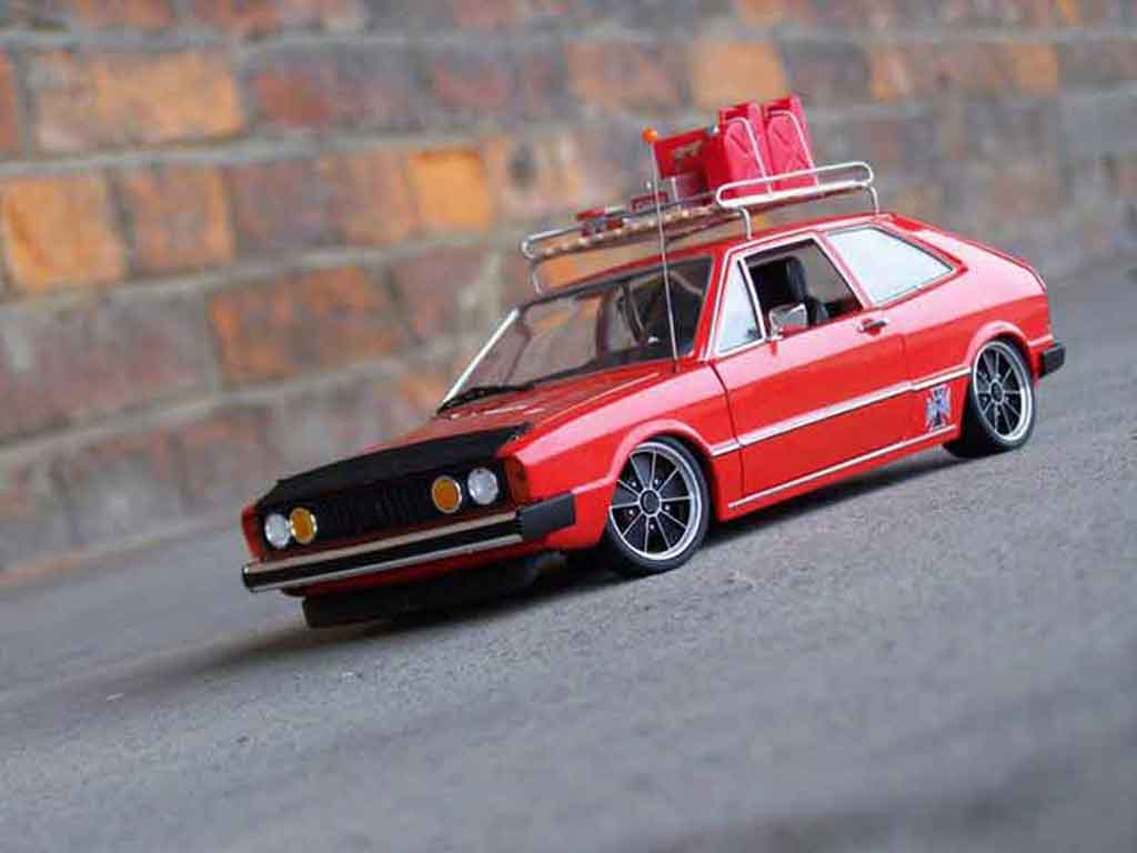 Volkswagen Scirocco GTI 1/18 Revell GTI restocal modelauto