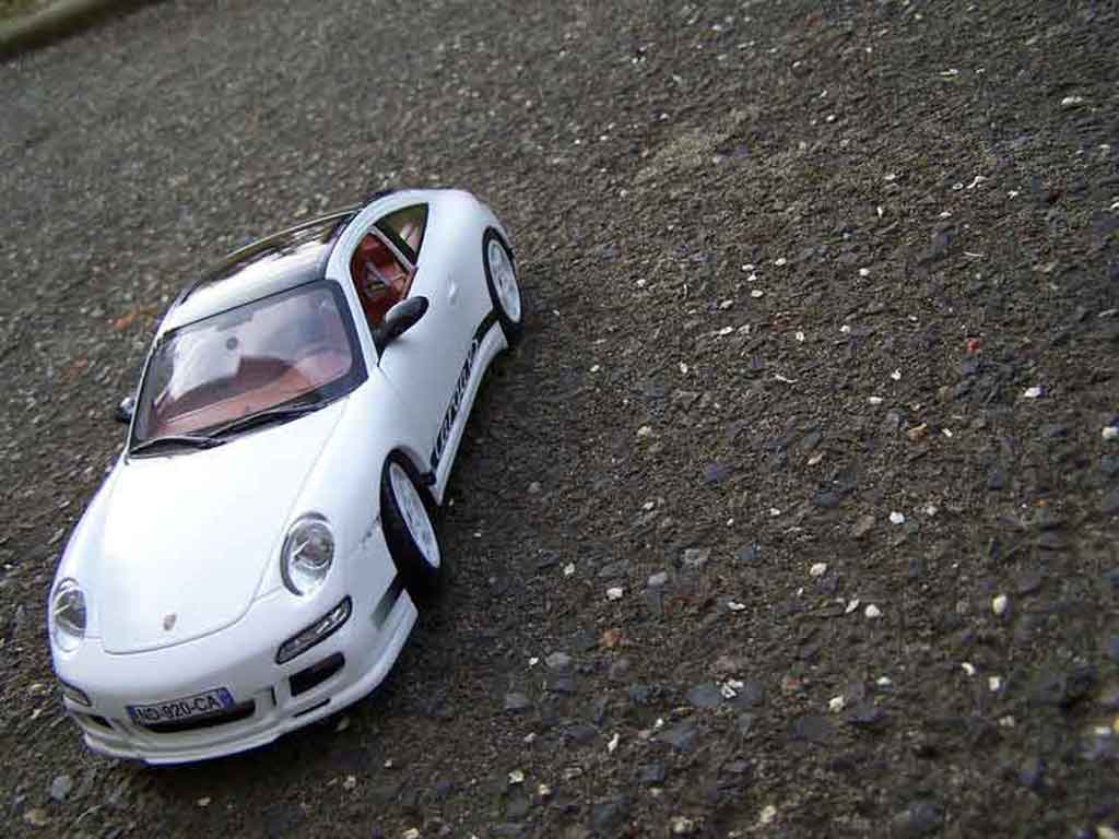 Porsche 911 Targa Carrera rs wit 1/18 Norev