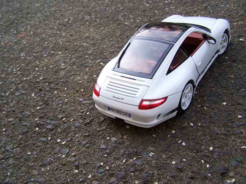 Porsche 911 Targa Carrera rs wit 1/18 Norev