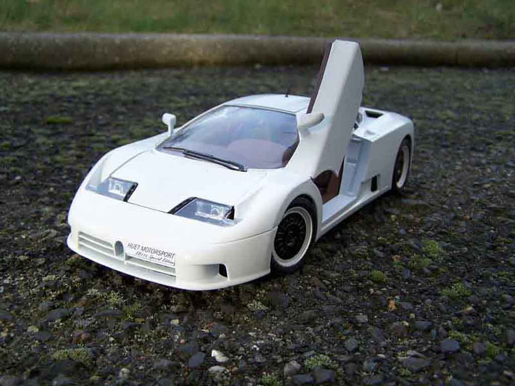 Bugatti EB110 special edition 1/18 Burago