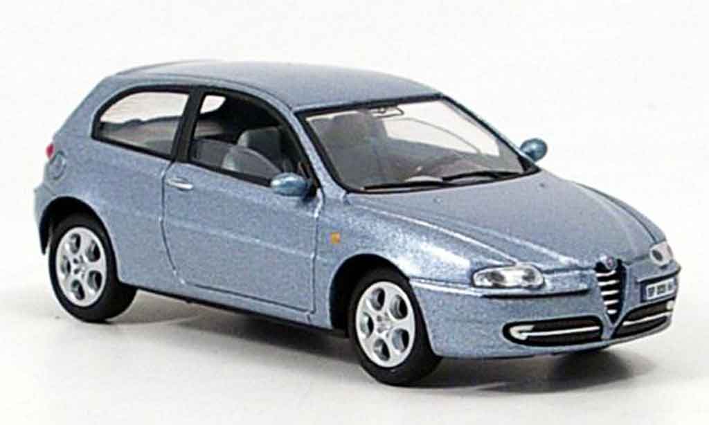 Alfa Romeo 147 1/43 Solido blauw 2000 modelauto