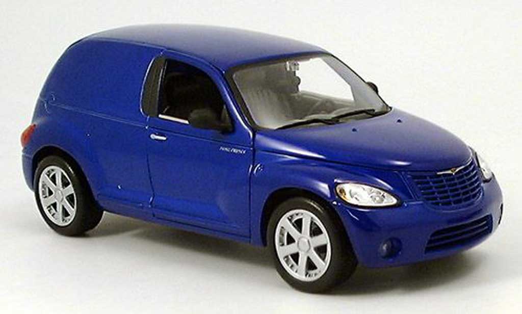Chrysler PT Cruiser 1/18 Maisto panel blauw modelauto