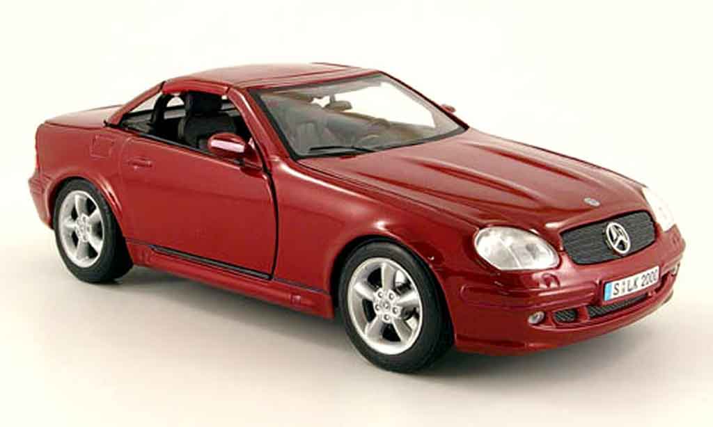 Mercedes Classe SLK 1/18 Maisto hardtop rood dach zu offnen modelauto