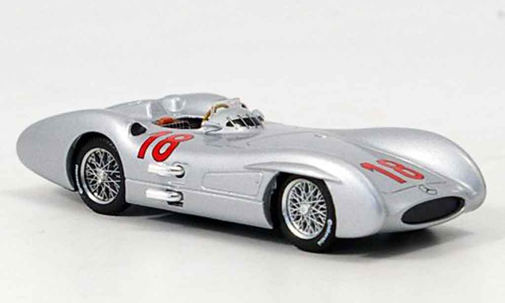 Mercedes W 196 1/43 Brumm C No.18 J.M.Fangio GP Frankreich 1954 modelauto