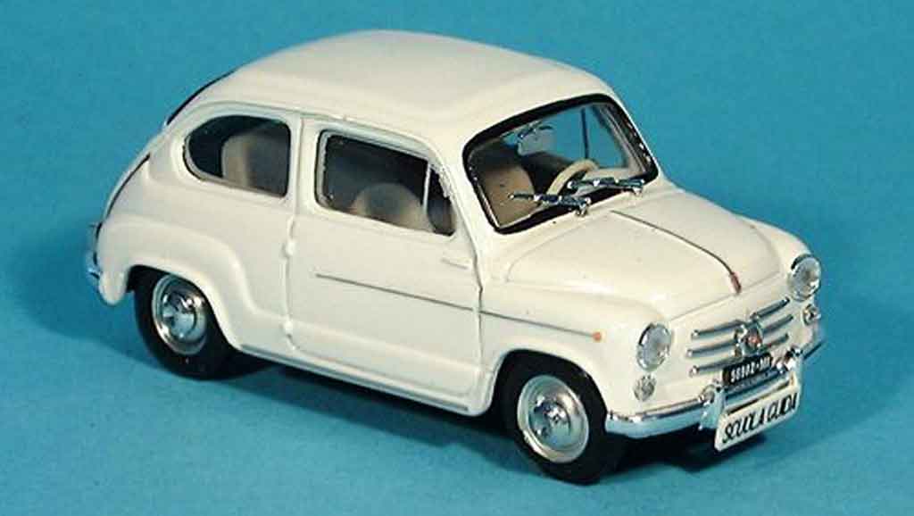 Fiat 600 1/43 Brumm D wit Scuola Guida 1960 modelauto