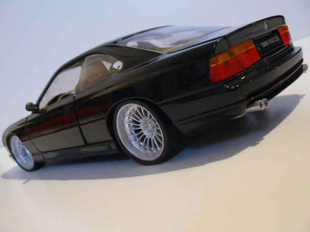 Bmw 850 csi e31 zwart jantes alpina 1/18 Maisto