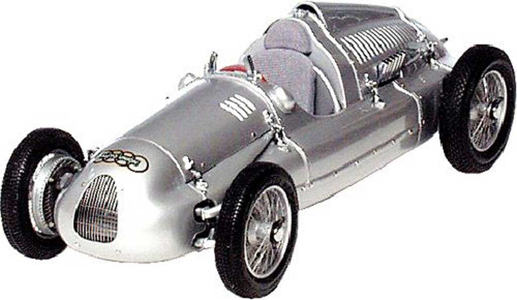 Auto Union Typ D 1/18 CMC 1938 modelauto
