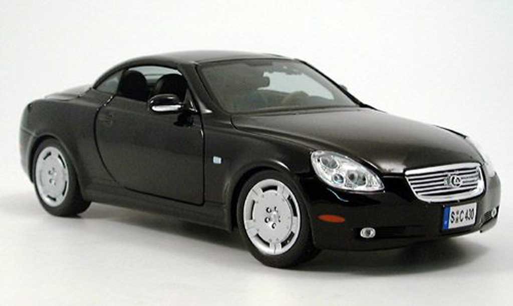 Lexus SC 430 1/18 Maisto 430 zwart toit ferme 2002 modelauto