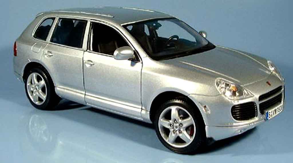 Porsche Cayenne Turbo 1/18 Maisto Turbo grijs 2003 modelauto