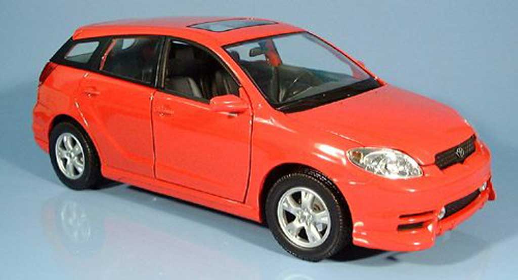 Toyota Matrix 1/18 Yat Ming rood 2003 modelauto