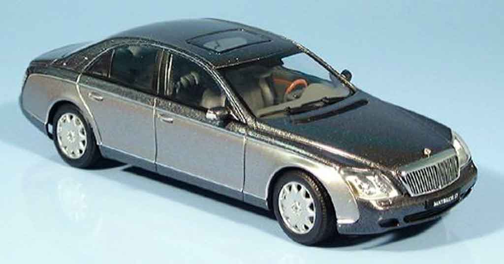 Maybach 57 1/43 Autoart SWB grijs metallic 2002 modelauto