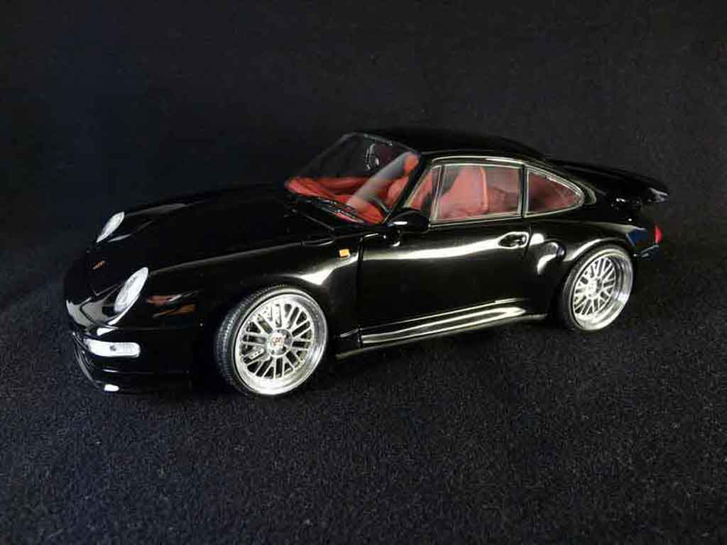 Porsche 911 Turbo S zwart 1/18 Ut Models
