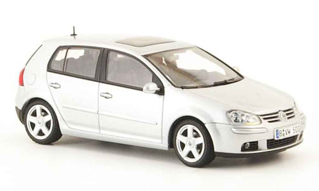 Volkswagen Golf V 1/43 Autoart V grijs metallic 5 portes 2003 modelauto