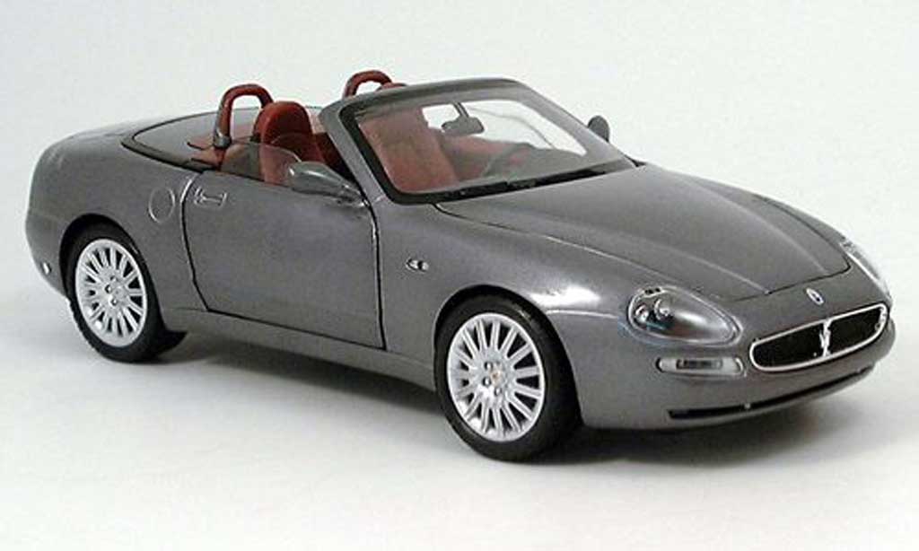 Maserati GT Spyder 1/18 Burago grijs 2003 modelauto