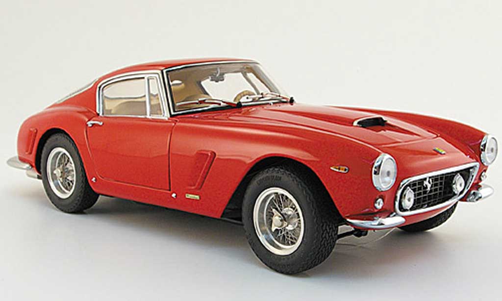 Ferrari 250 GT 1961 1/18 CMC GT 1961 berlina swb rood modelauto