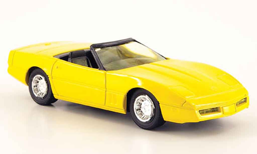 Chevrolet Corvette C4 1/43 Solido C4 Cabriolet geel 1984 modelauto