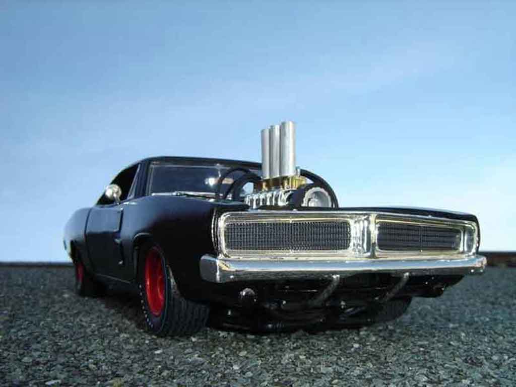 Dodge Charger 1969 1/18 Hot Wheels 1969 bad rider modelauto