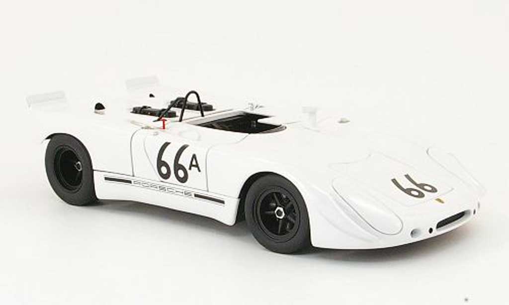 Porsche 908 1970 1/18 Autoart 1970 2 no.66a s.mcque holtville modelauto