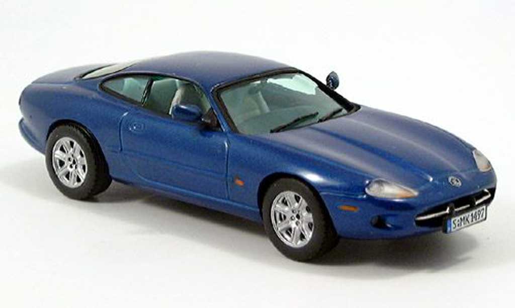 Jaguar XK 8 1/43 Vitesse 8 Coupe met. blauw modelauto