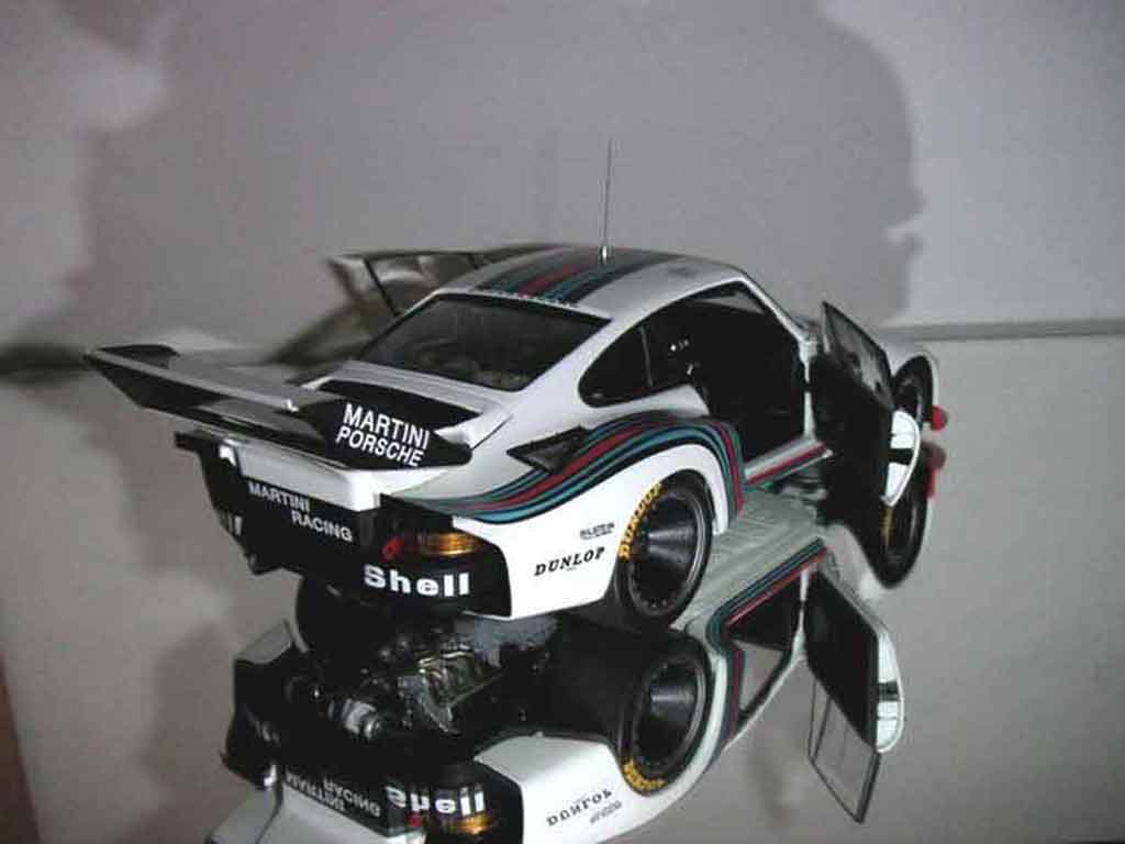 Porsche 935 1976 turbo #1 martini racing 1/18 Exoto