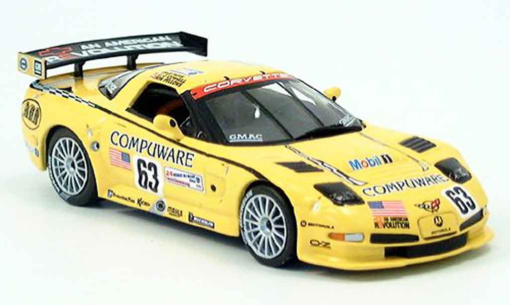 Chevrolet Corvette C5 1/43 IXO C5 R No. 63 Le Mans 2004 modelauto