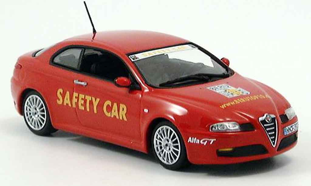 Alfa Romeo GT 1/43 Minichamps safety car beru top 10 2003 modelauto