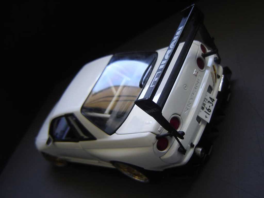 Nissan Skyline R32 Time attack wit 1/18 Kyosho