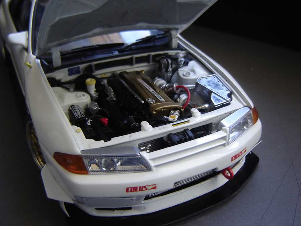 Nissan Skyline R32 Time attack wit 1/18 Kyosho