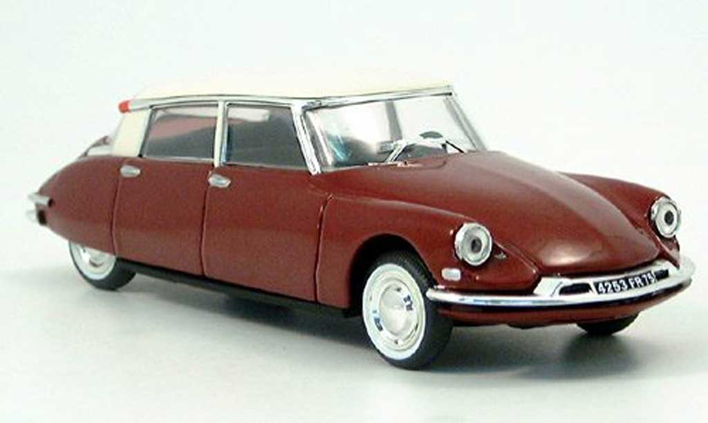 Citroen DS 19 1/43 Nostalgie 19 zwart-rood/wit 1956 modelauto