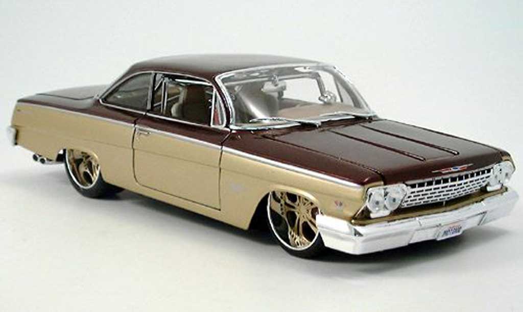 Chevrolet Bel Air 1962 1/18 Maisto 1962 or bruintuning car modelauto