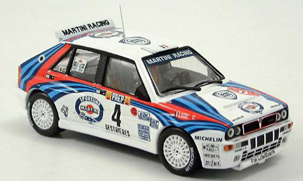 Lancia Delta HF Integrale 1/43 IXO HF Integrale Martini Racing No. 4 1992 modelauto