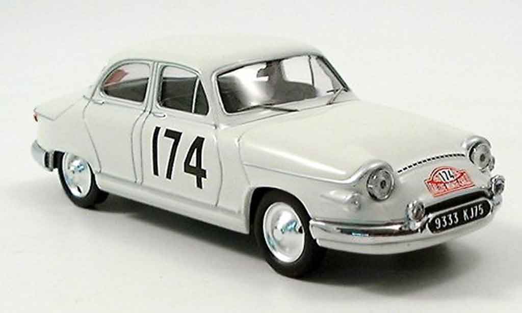 Panhard PL 17 1961 1/43 IXO 1961 No. 174 Sieger Rallye Monte Carlo modelauto