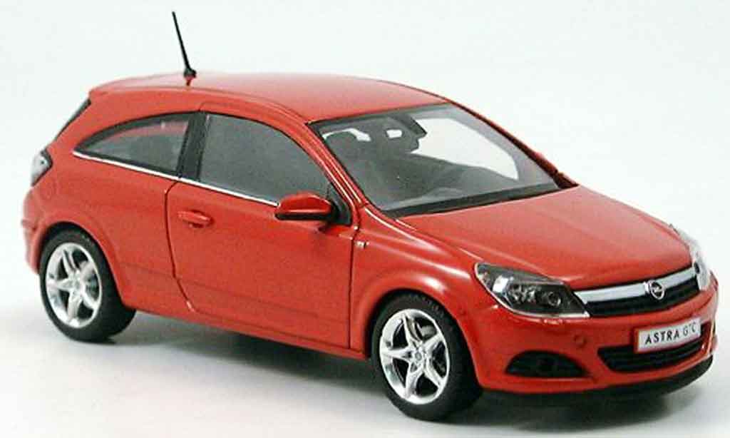 Opel Astra 1/43 Minichamps gtc rood 2005 modelauto
