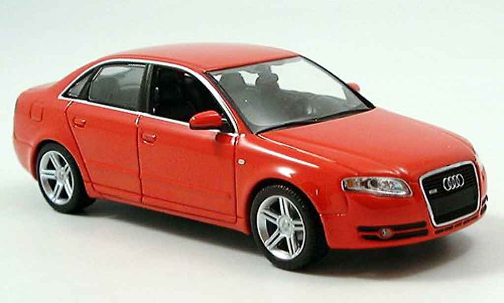 Audi A4 1/43 Minichamps rood 2004 modelauto