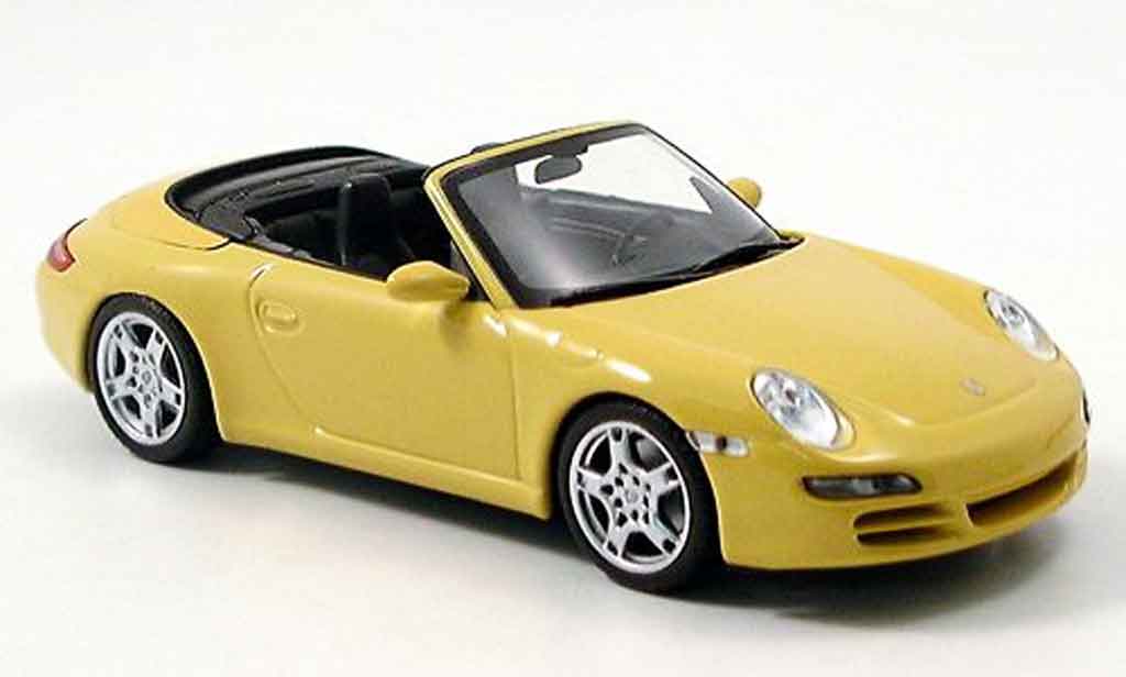 Porsche 996 S 1/43 Minichamps Carrera 911 Carrera S Cabrio geel 2005 modelauto
