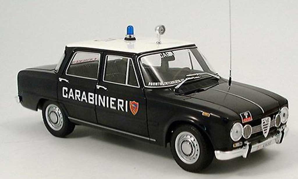 Alfa Romeo Giulia 1/18 Minichamps carabinieri politie (it) 1970 modelauto