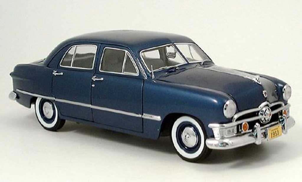 Ford Custom 1950 1/18 Precision 1950 4-portes blauw modelauto