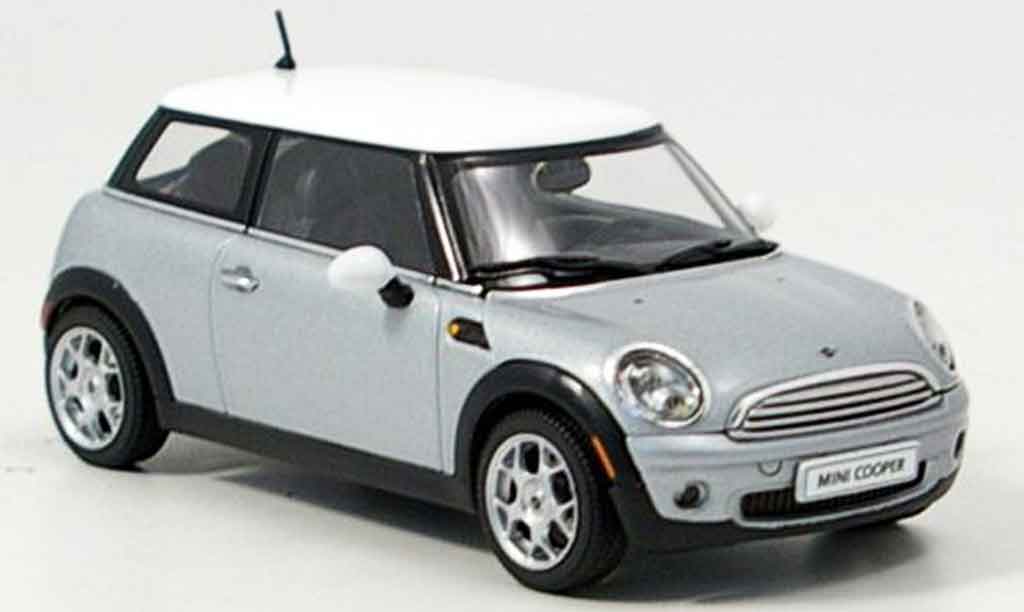 Mini Cooper D 1/43 Autoart D grijs 2006 modelauto